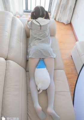 侵犯新任女教师夏目彩春_4K影视在线观看