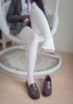 越线的女人_十万网红美女美酱